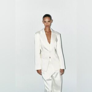 ZARA OYSTER WHITE SATIN BLAZER